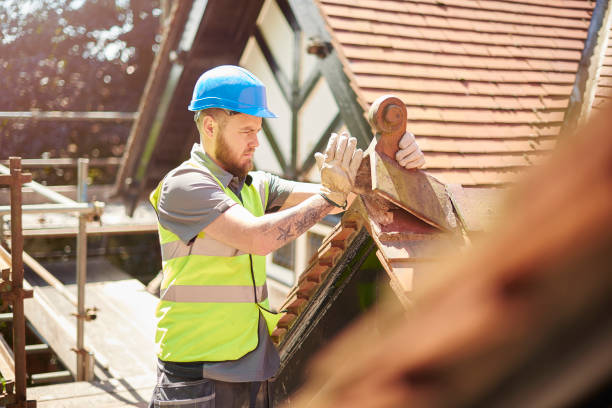 Best Residential Roofing Contractor  in Saratoga, WY
